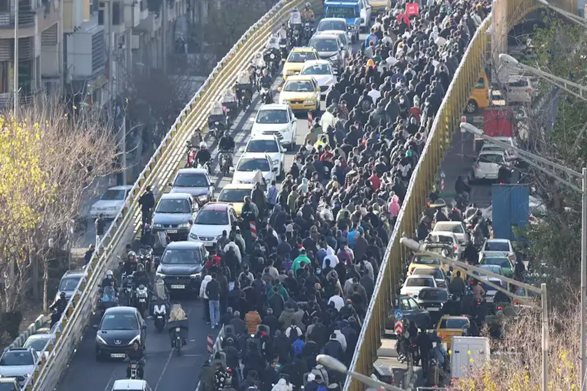 В ходе протестов в Иране погибли не менее шести человек