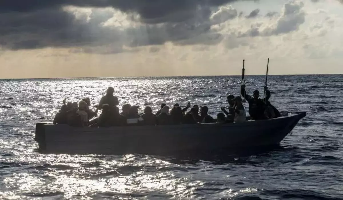 Cудно с мигрантами перевернулось у берегов Гамбии: есть погибшие