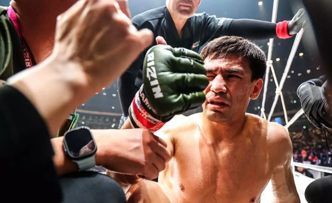 «Көзім ашылмай қалды!» — Қазақстандық файтер Жапонияда болған сұмдық оқиғаны жариялады (ФОТО)