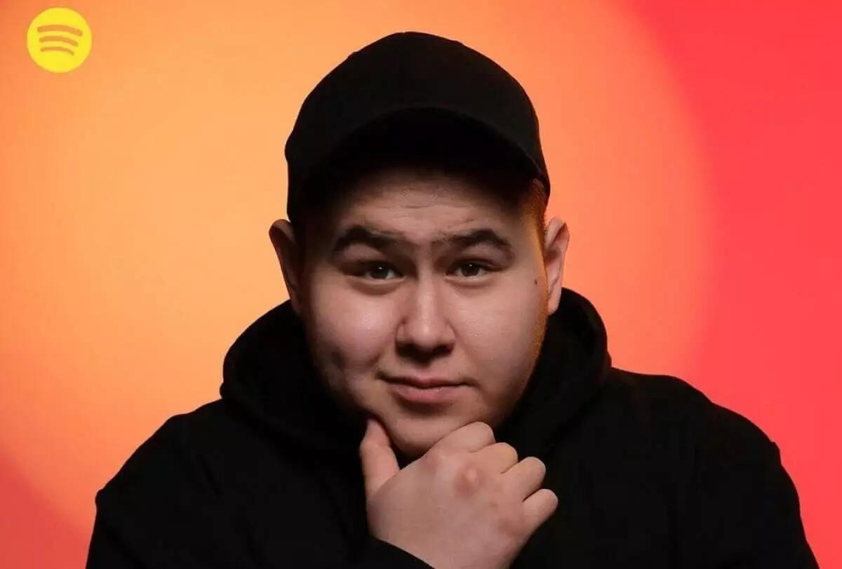 Imanbek помог застрявшим на трассе людям (ВИДЕО)