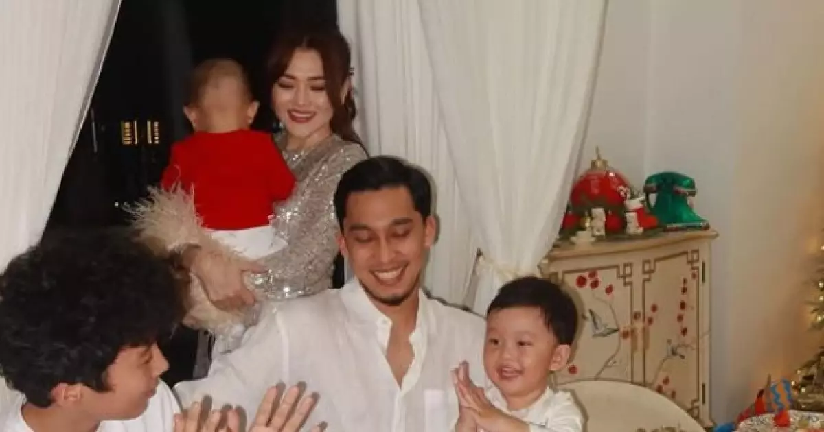   «Жыл соңын бесеу болып аяқтадық»: Ерке Есмахан отбасылық сурет жариялады   