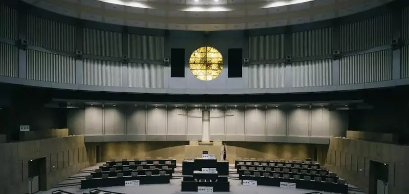 Одна кабинка на десятки женщин: в парламенте Японии подняли «туалетный вопрос»