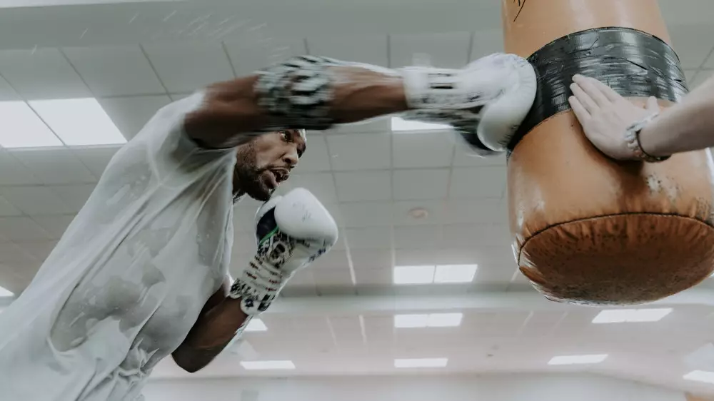 Авария с Энтони Джошуа: водителю внедорожника предъявили обвинение