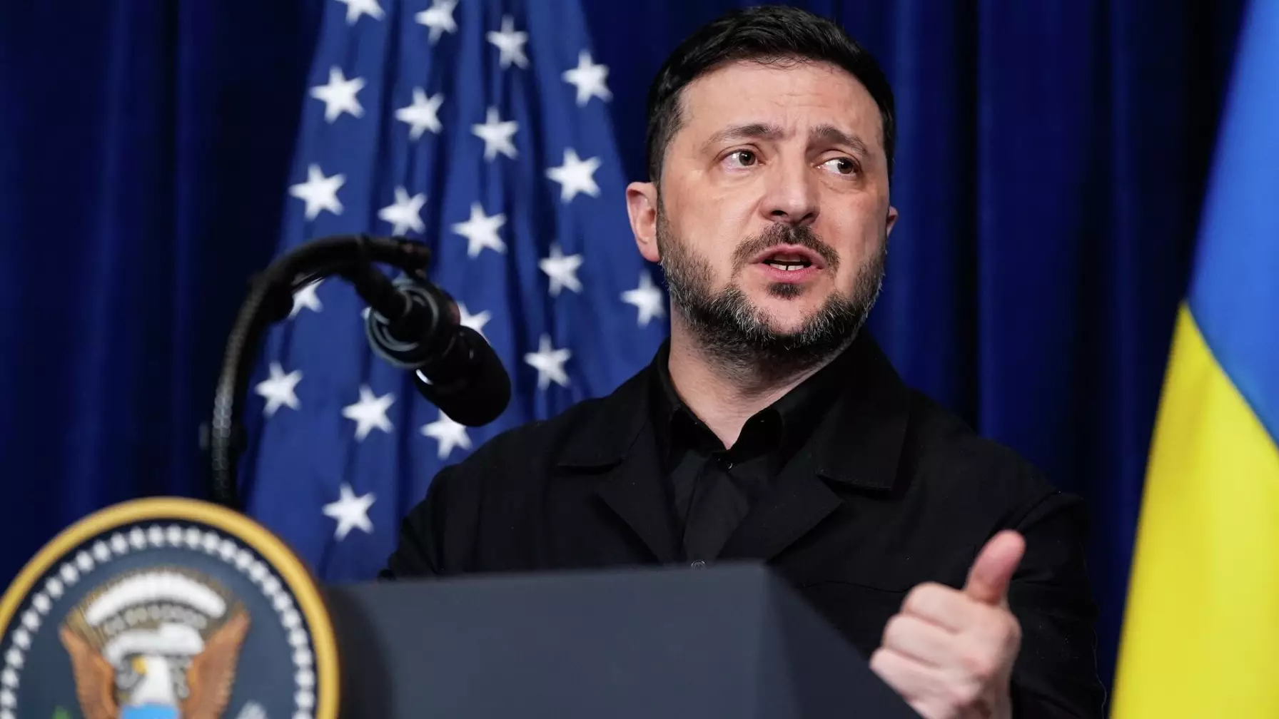 "Украинаны қорғап қалу үшін жаңа өзгерістерді іске асыру керек". Владимир Зеленский шұғыл өзгеріс болатынын мәлімдеді