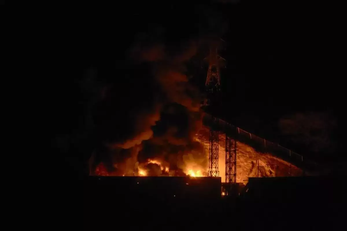 Венесуэла астанасында бірнеше жарылыс болды