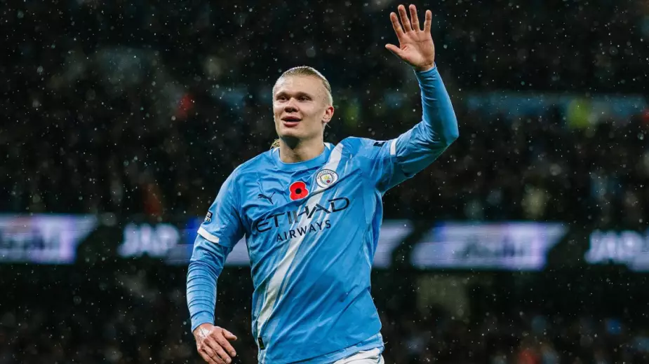 Холанд, Райс, Бруну - в символической сборной АПЛ 2025 года 