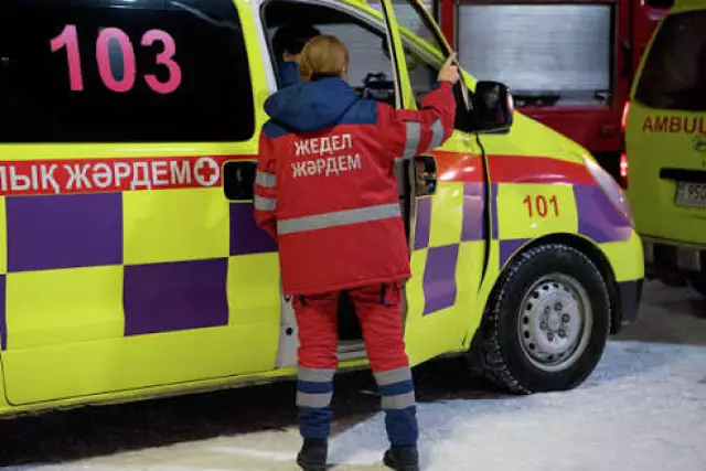 Медицина қызметкерлеріне күш көрсеткендер қатаң жазаланады