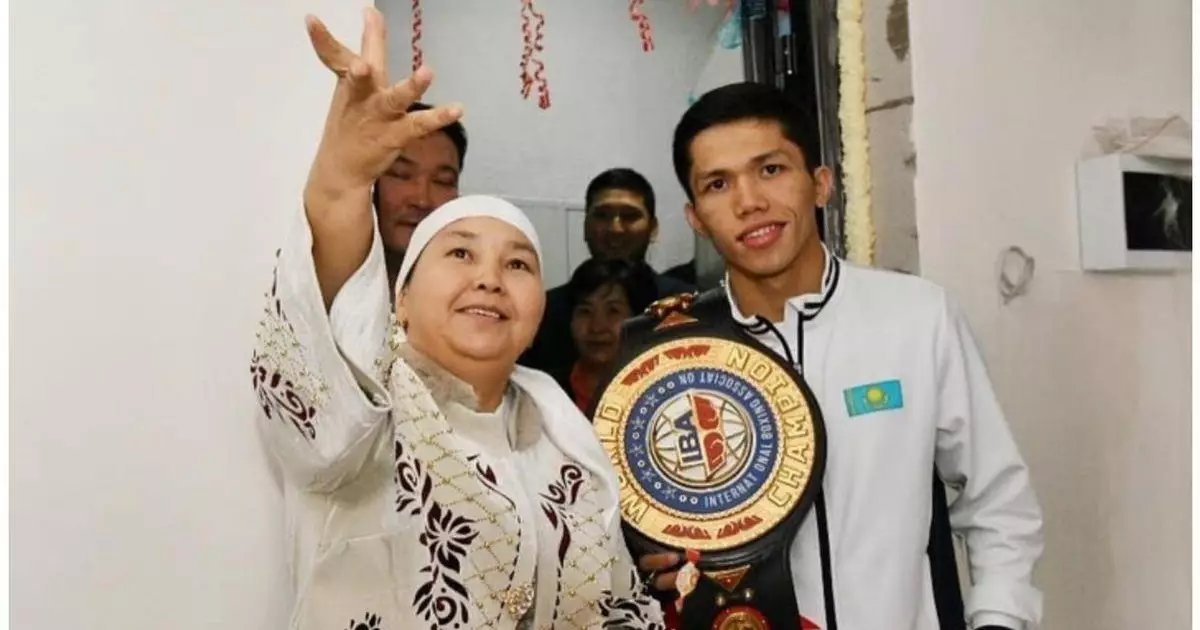  `Анам әркімнен қашып жүріп, базарда нан сататын`: Санжар Тәшкенбай ел естімеген жайтты айтты (ВИДЕО) 