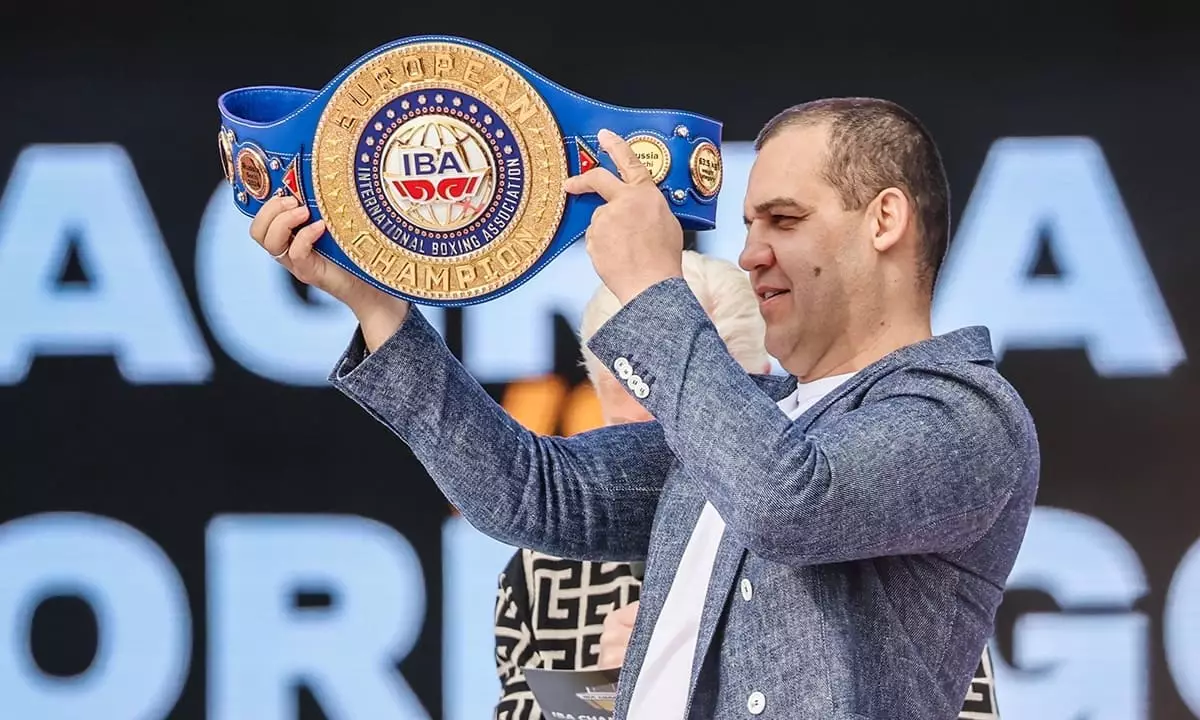 «IBA кәсіби боксқа серпін береді» — Қазақстанды қандай ірі жекпе-жектер күтіп тұр?