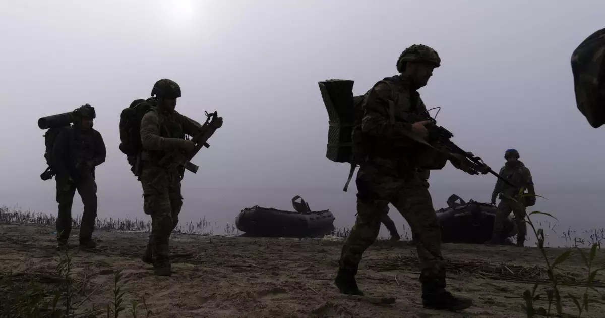   Купянск маңындағы шайқас: Ресей әскері қаланы бұзып кіруге тырысуда   