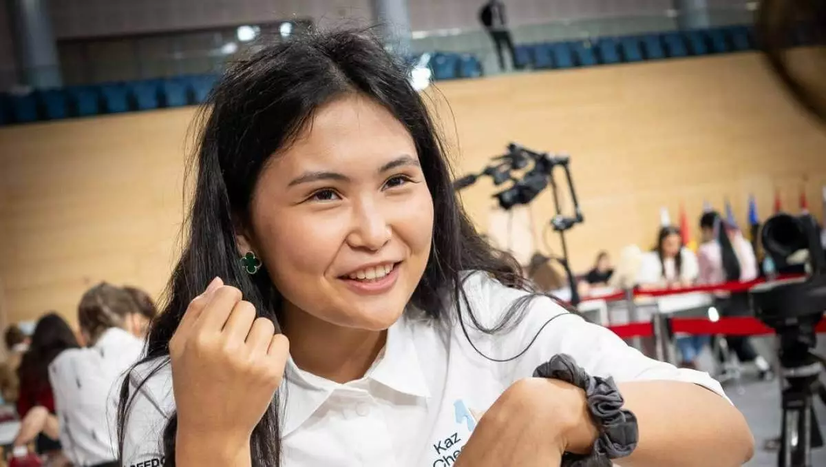 Бибисара Асаубаева заинтриговала фанатов ответом о личной жизни