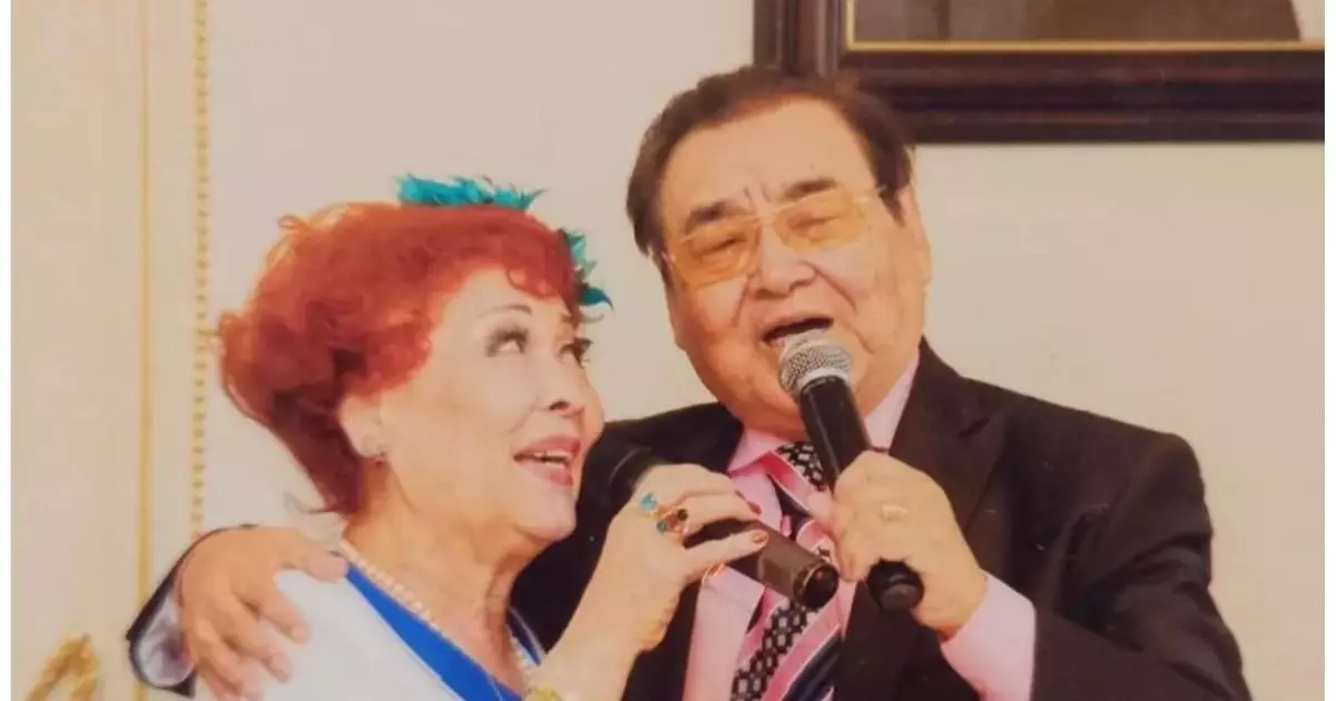  Ескендір Хасенғалиевтің әйелі Дарико көптен бері алғаш рет ел алдына шықты (ВИДЕО) 