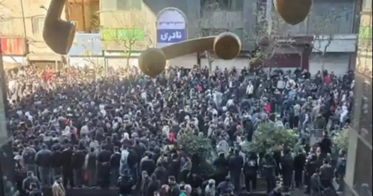  Иранда жаппай наразылыққа байланысты интернет шектелді 