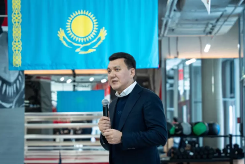 Ерлан Қарин «Дала Қырандары» белсенді жастарымен кездесті