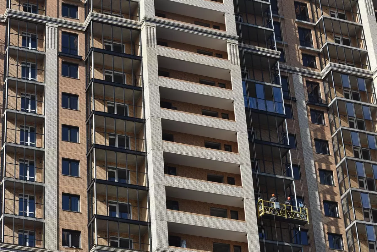 В Актау поступило сообщение о заложенной бомбе в жилом доме