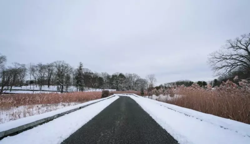 В одном из регионов Казахстана закрыли дорогу