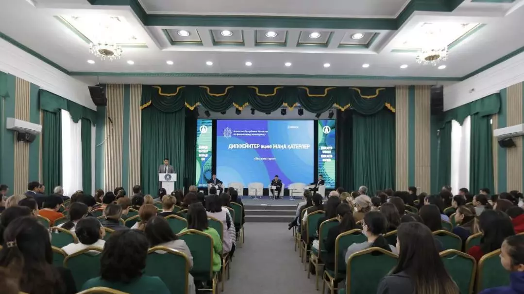 Жастар арасында құқықтық мәдениет қалыптастыру қалай жүзеге асады