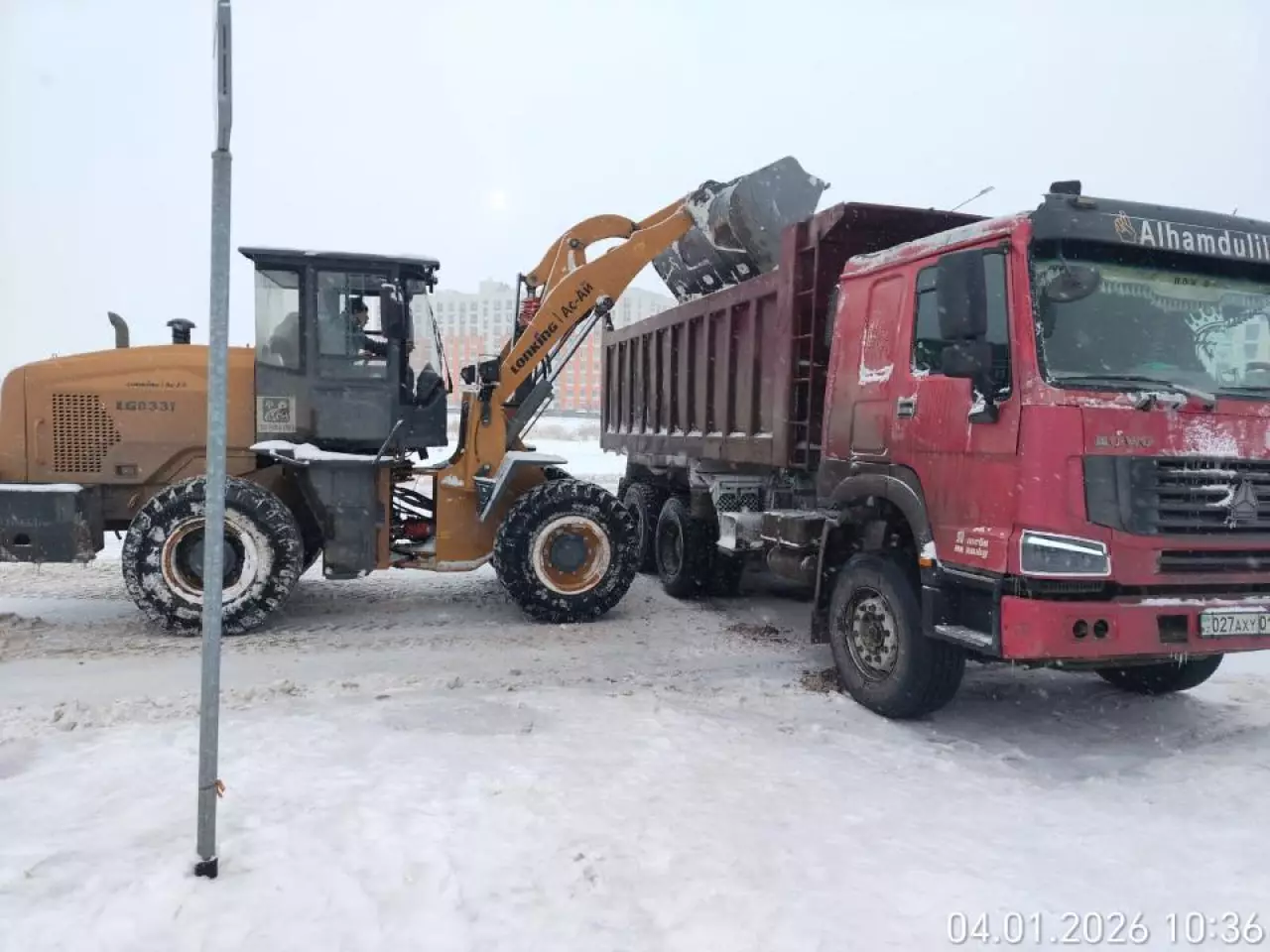 Астанада тәулік бойы қар тазалау жұмыстары жалғасуда