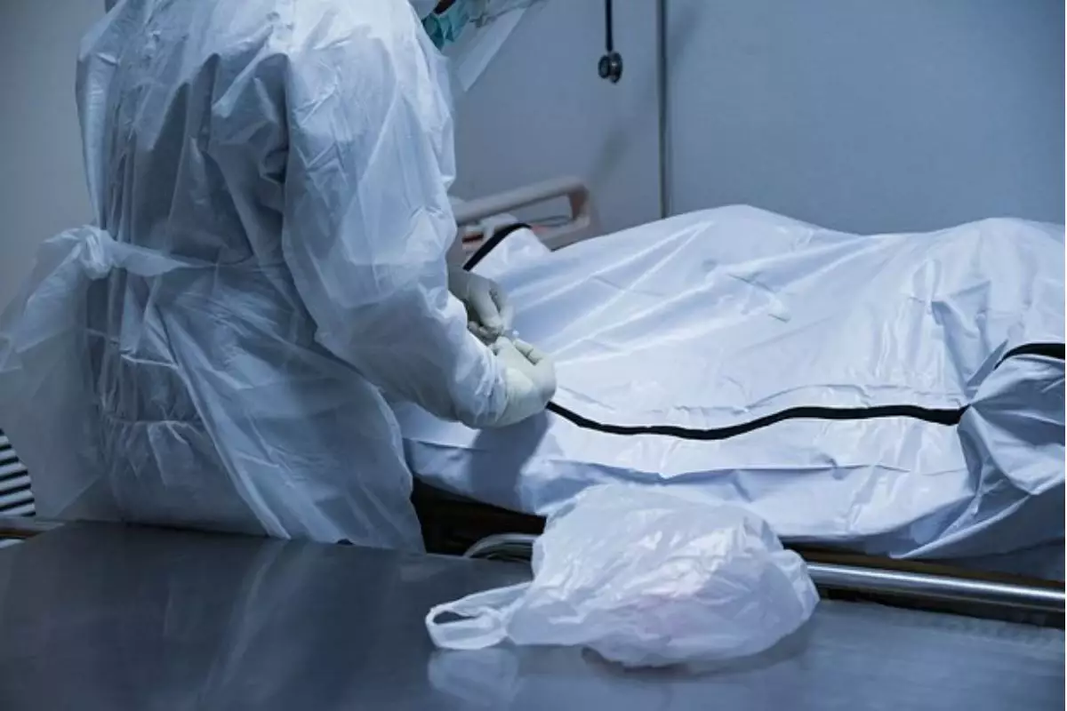 Әйел екі апта бойы өлі сүйіктісімен бірге өмір сүрген