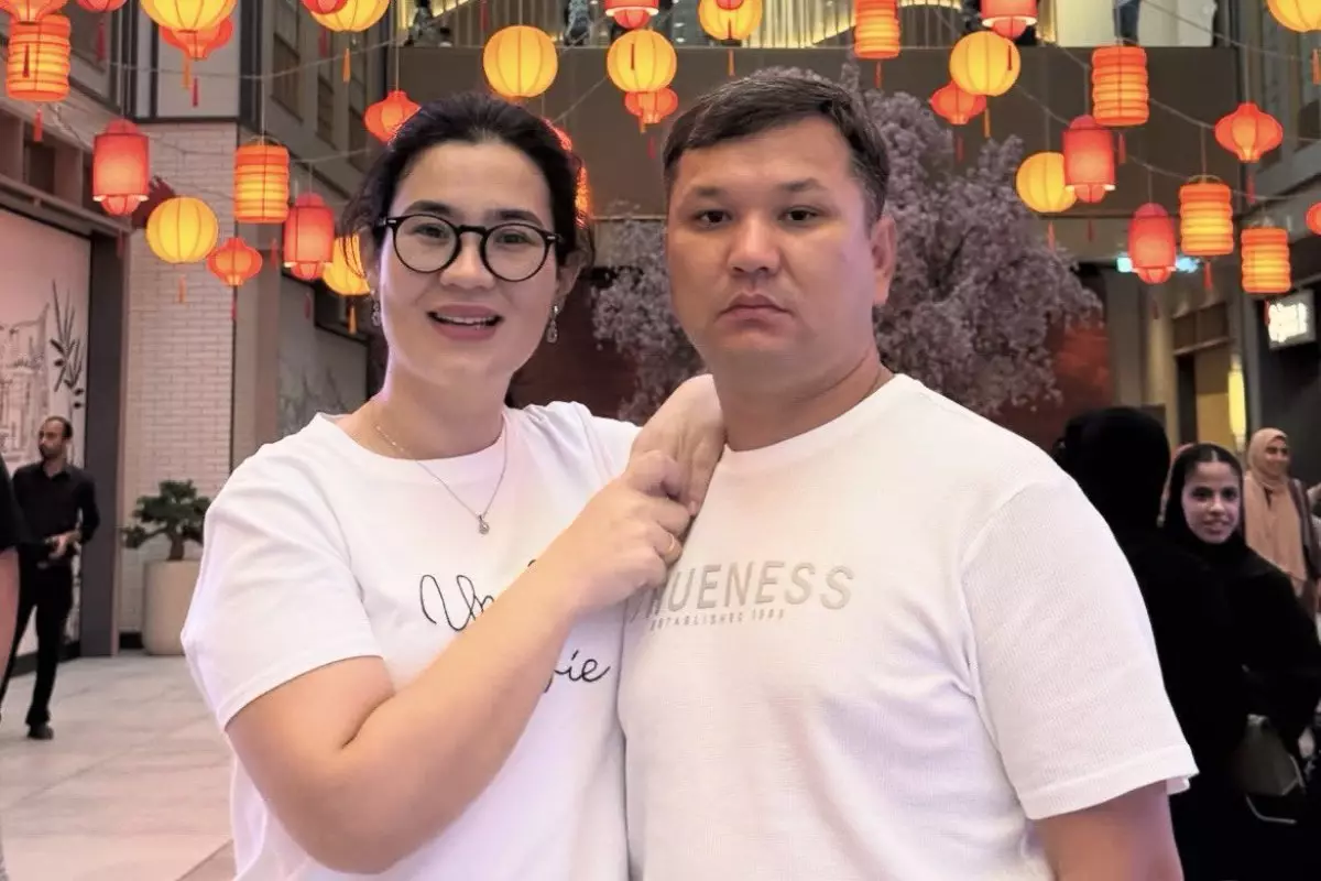 «Жолдасым қарсы болды»: Танымал мектеп директоры күйеуі туралы жазба жариялады (ФОТО)