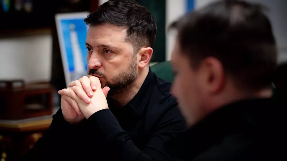 Зеленский: Украина готовится к двум возможным вариантам развития событий