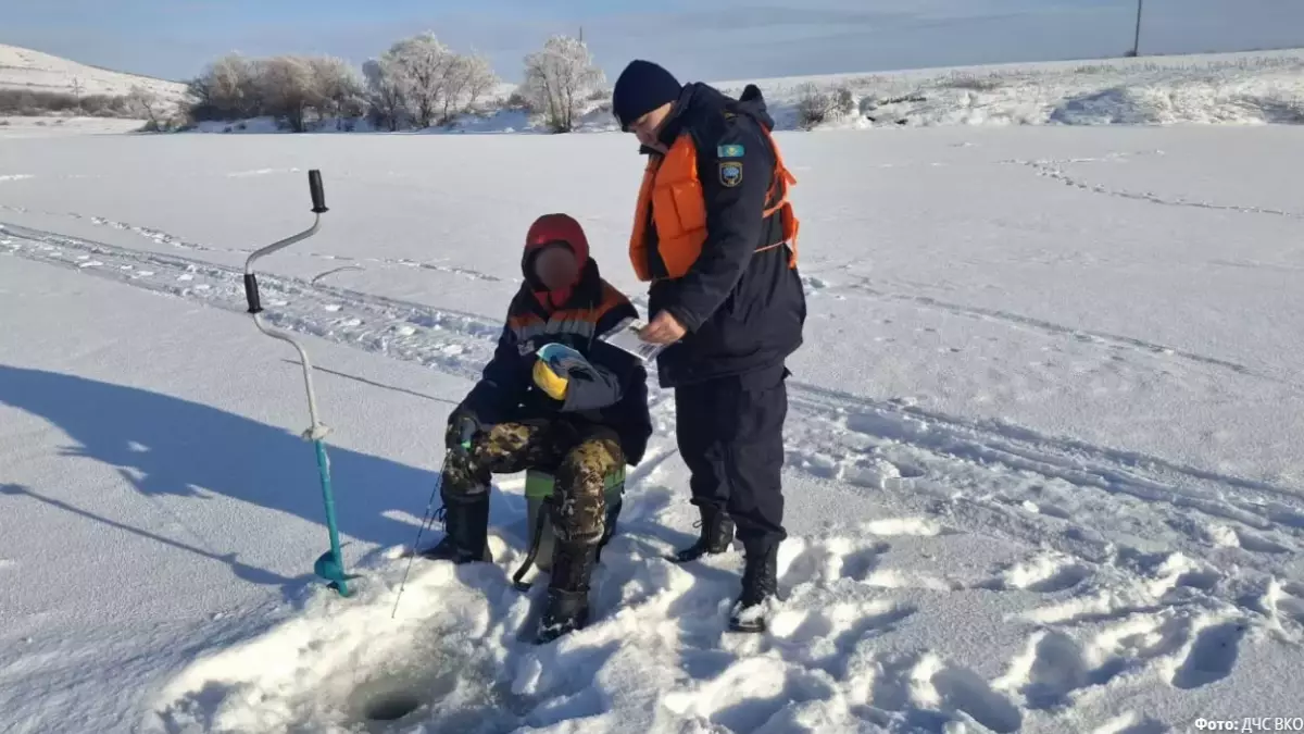 Балықшыларға құтқару кеудешесін кимей мұзға шыққаны үшін айыппұл салынды – ШҚО