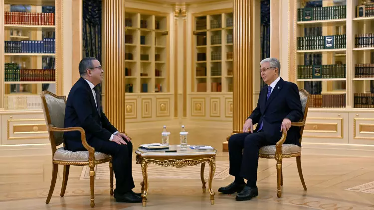 Токаев высказался о вреде социальных сетей