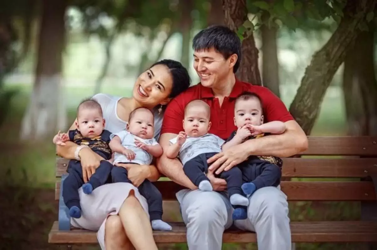 "272 475 теңгеге дейін өседі": Қазақстанда зейнетақылар мен жәрдемақылар мөлшері ұлғайтылды