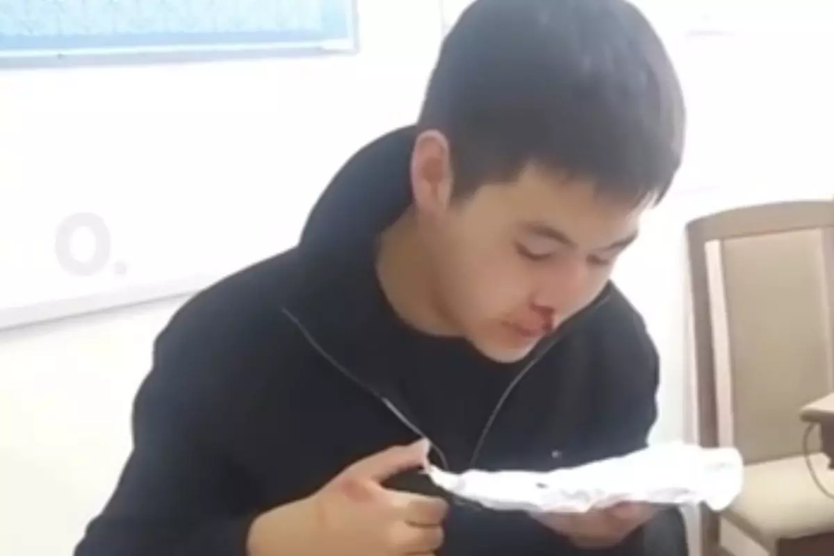 Колледж дәретханасында қанды жанжал: бірінші курс студентін өлтірмекші болған ба?