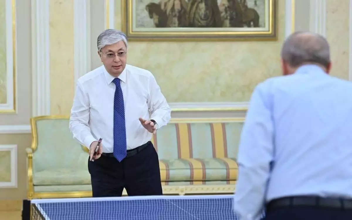 «Үстел теннисі және йогамен айналысамын». Тоқаев 9 келі салмақ тастағанын айтты