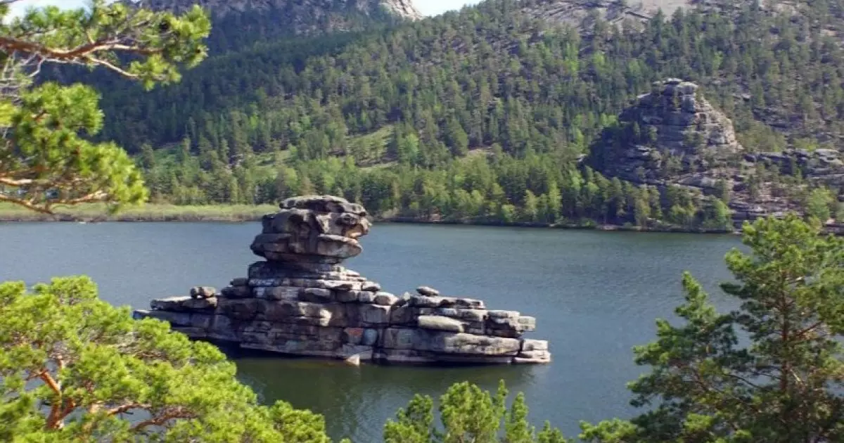  Тоқаев туризмнің дамуына кедергі келтіріп отырғандар туралы айтты 