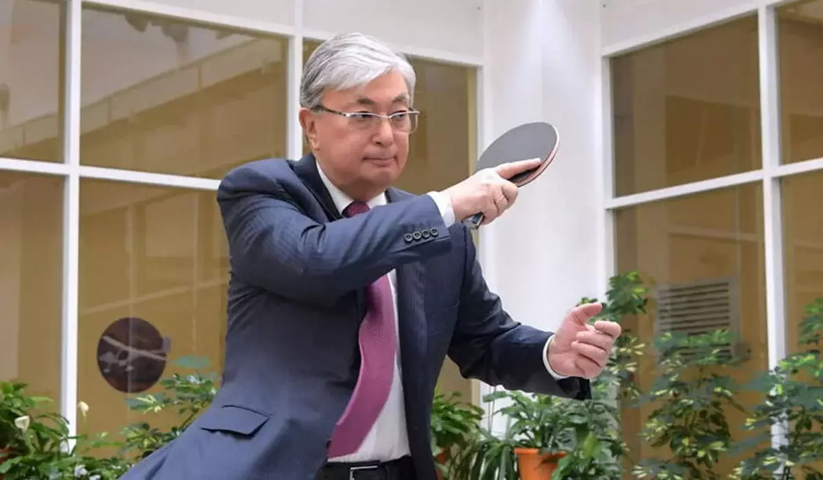 «Йогамен шұғылданамын, үстел теннисін ойнаймын»: Тоқаев денсаулығы туралы сұраққа жауап берді