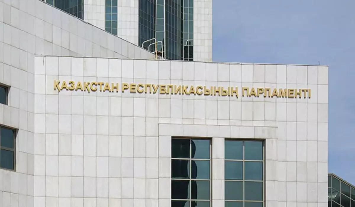 Менің саяси қағидаттарыма қайшы – президент парламенттік реформаға қатысты сыбысты жоққа шығарды