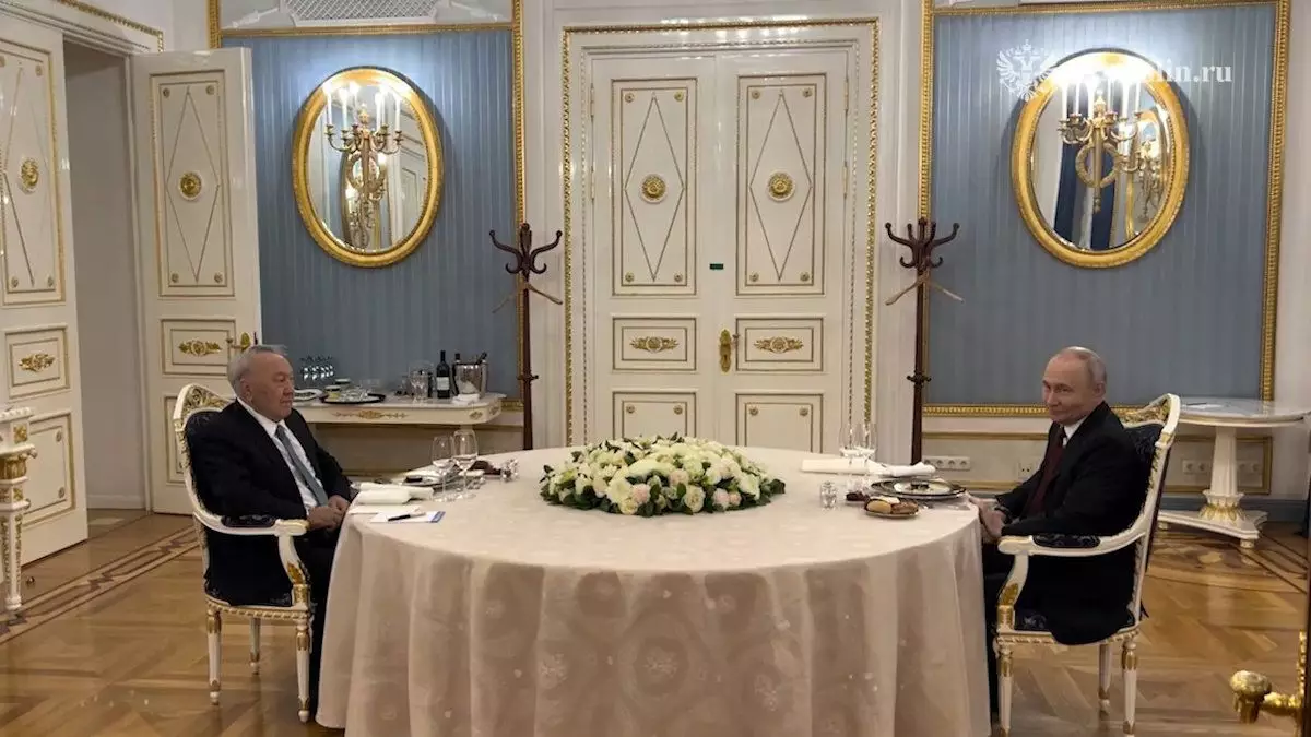 Президент — о встречах Назарбаева и Путина и транзите власти