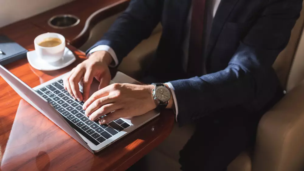 Общество не принимает такой стиль жизни — Токаев сделал замечание крупным бизнесменам