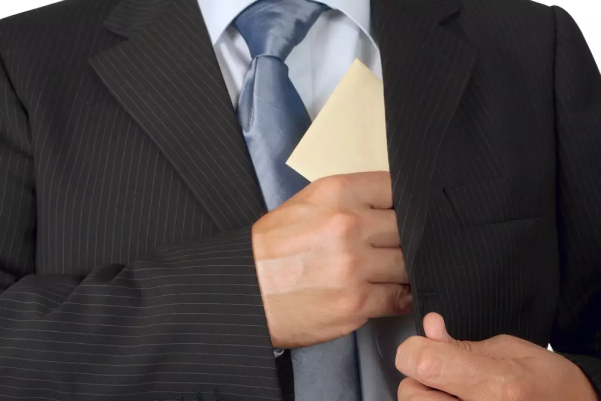 Тоқаев: Сыбайлас жемқорлықпен күрес мемлекеттік саясаттың басым бағыты болып қала береді