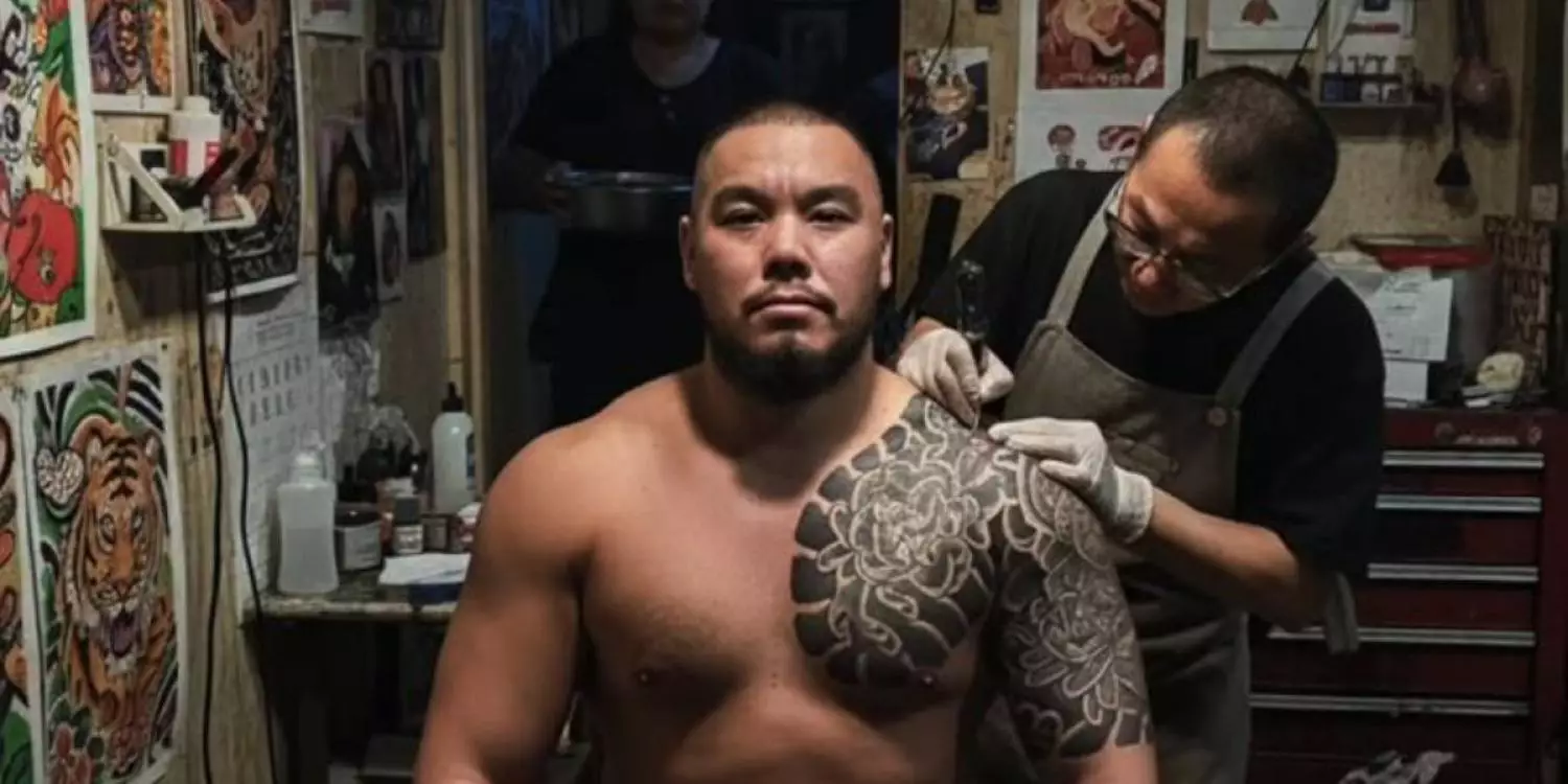 Шетелде тату салдырған қазақстандық әнші көпшілікті таңғалдырды