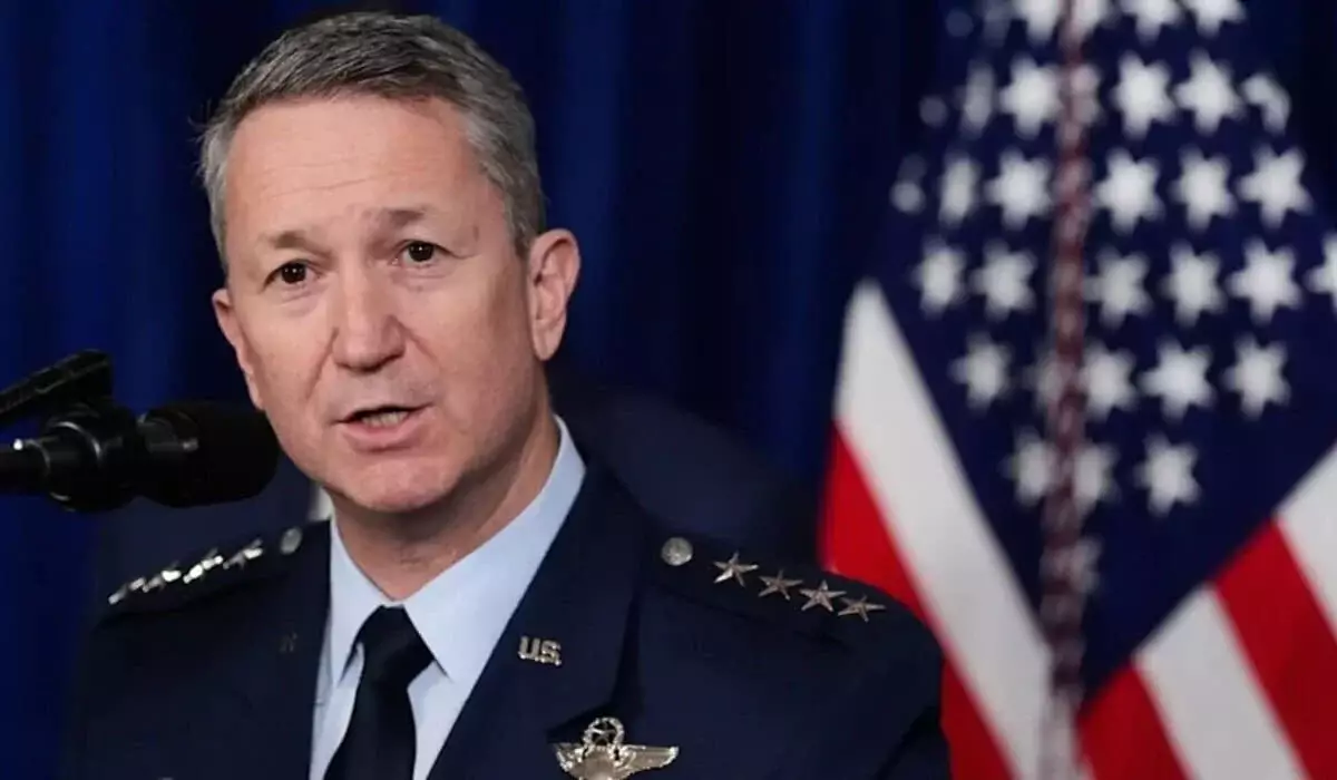 «Мадуро пытался сбежать»: генерал США и Дональд Трамп рассказали о деталях операции в Венесуэле