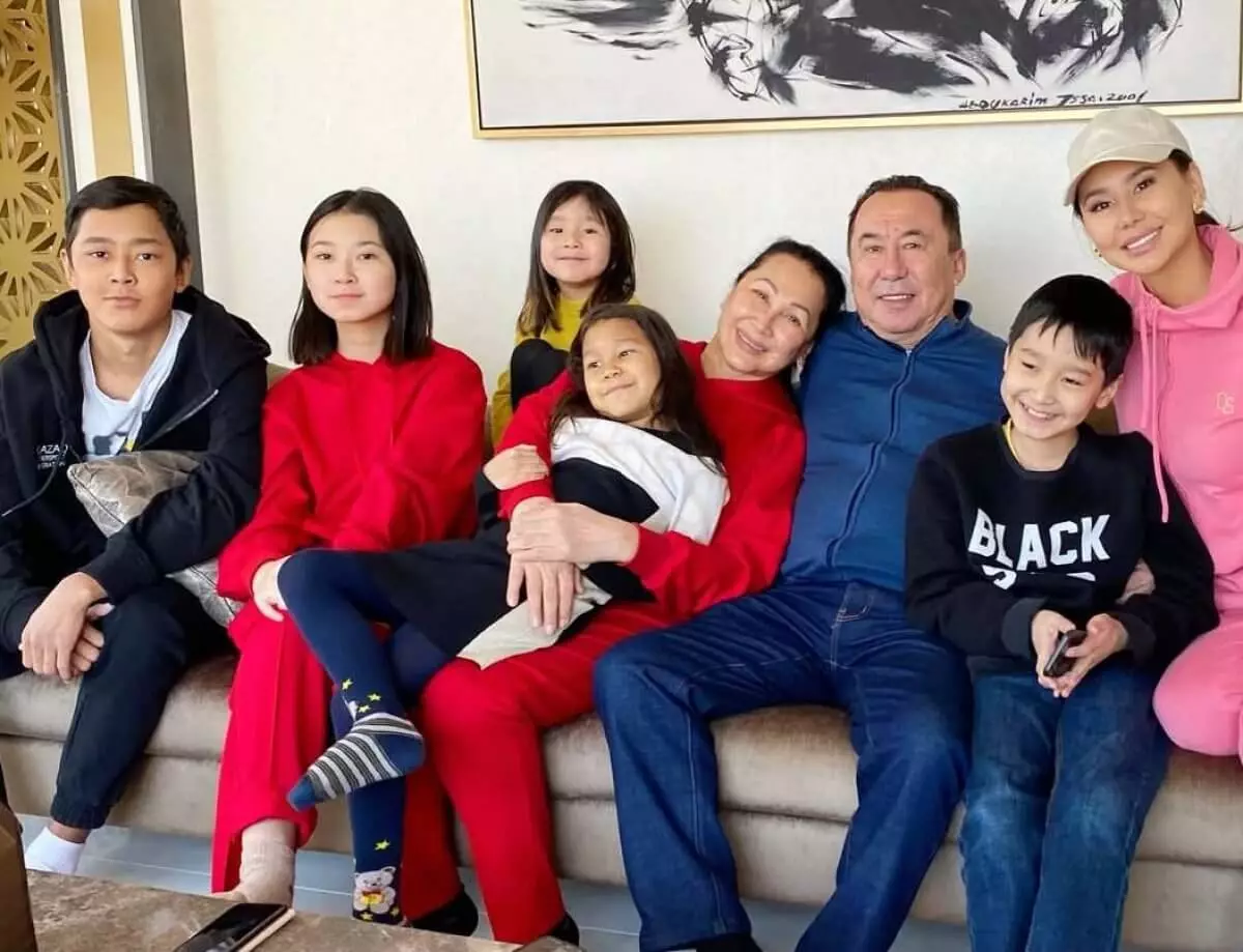 Динара Сатжан обратилась к отцу в соцсетях