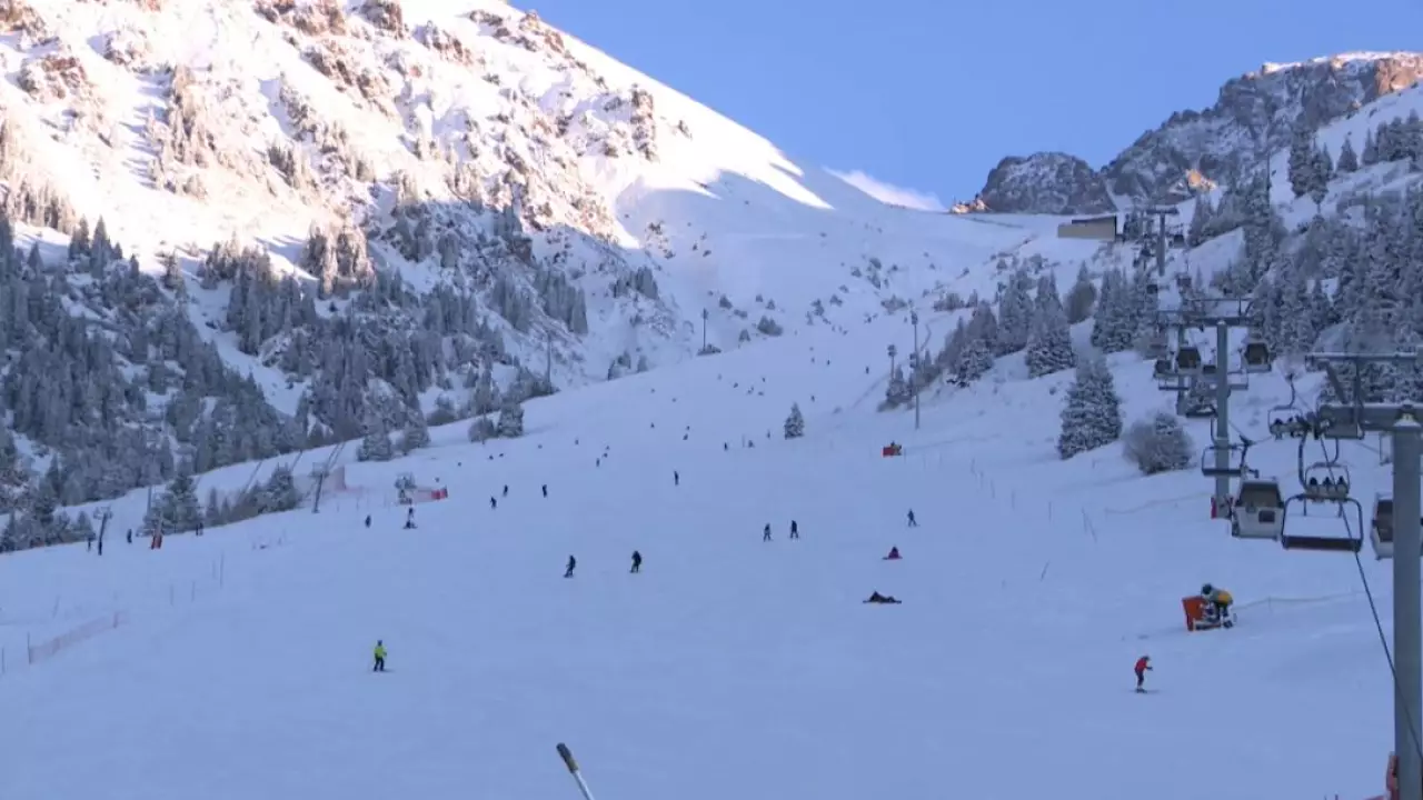 Глава государства: В сфере туризма должны работать патриоты