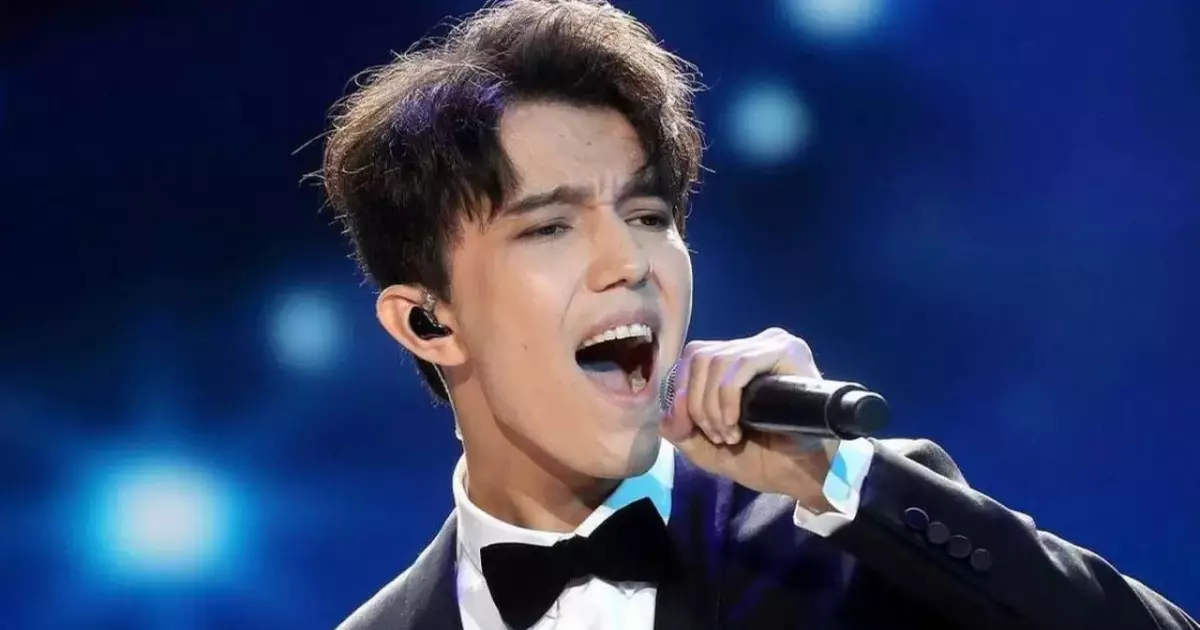   Димаш Құдайбергеннің Нью-Йорк төріндегі бейнесі жанкүйерлерін қуантты   