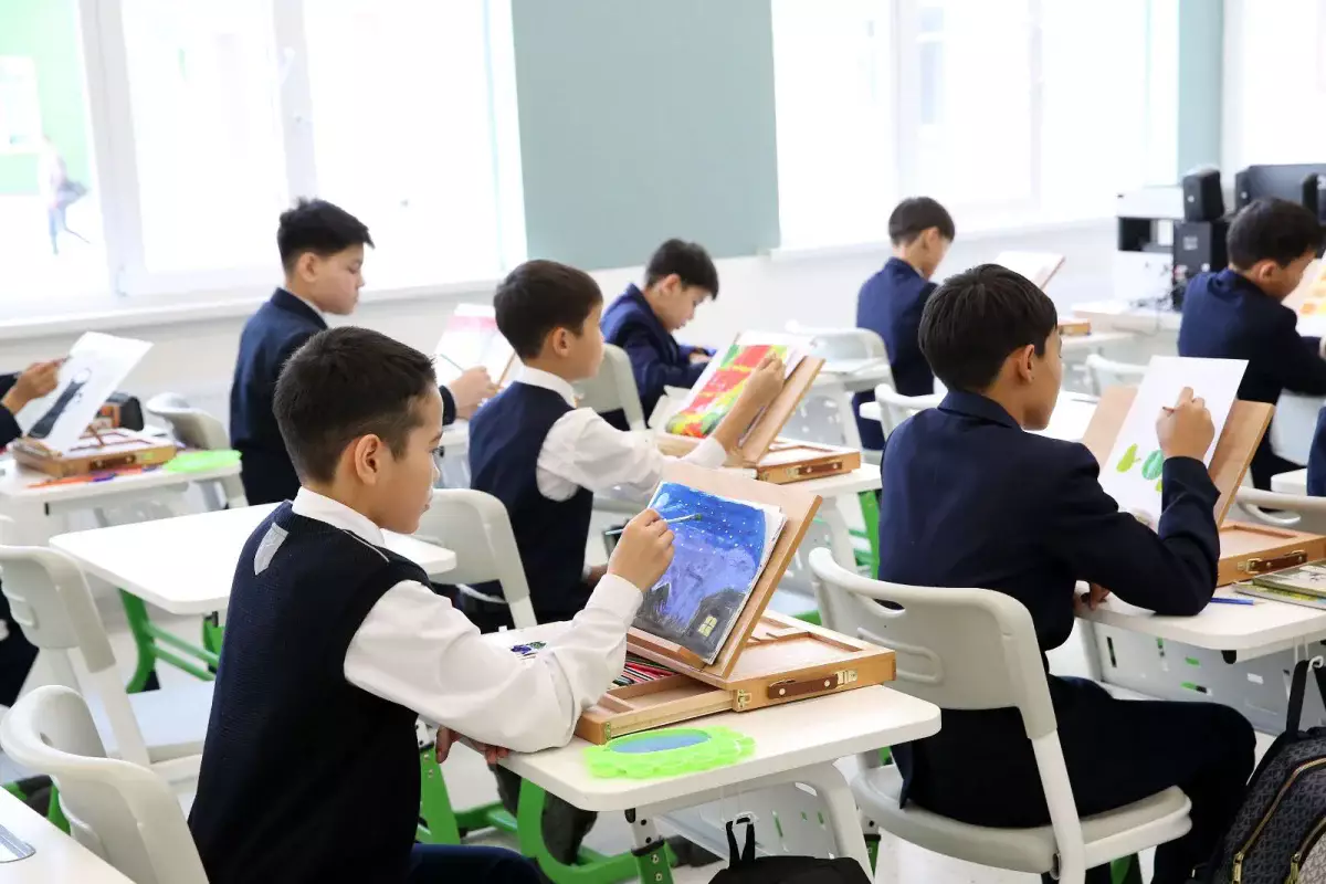 Таза Қазақстан: алматылық оқушылар арасында жалпықалалық экологиялық челлендж басталды