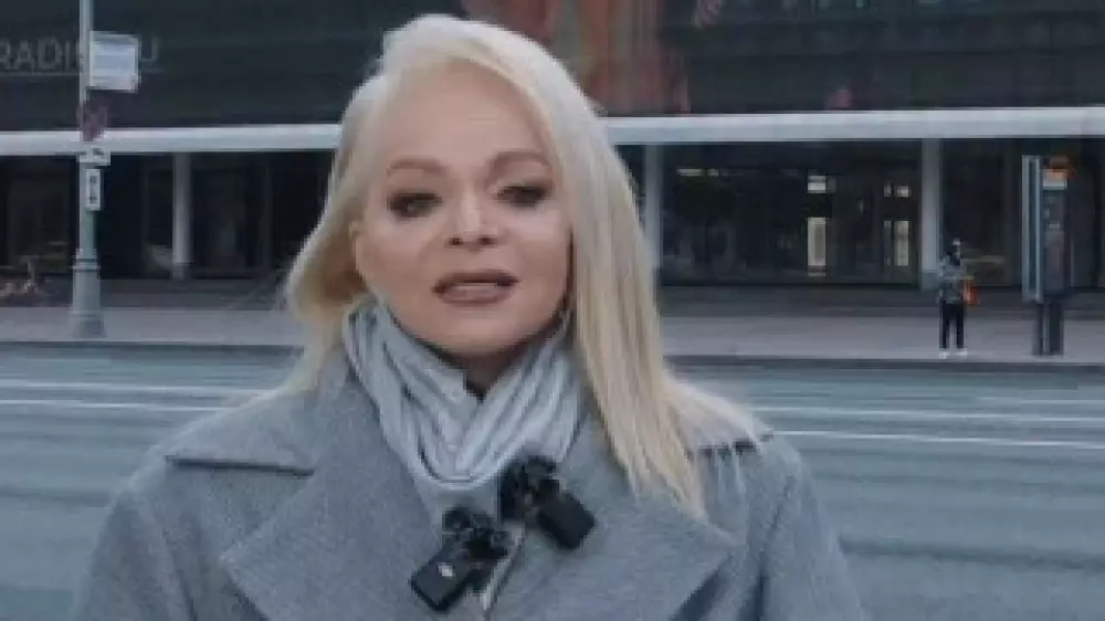 Лариса Долина не освободила квартиру в оговорённый срок