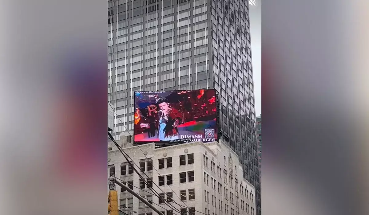 Жаңа жыл түні Димаш Құдайберген Нью-Йорктегі туристерді 44 рет тамсандырған (ВИДЕО)