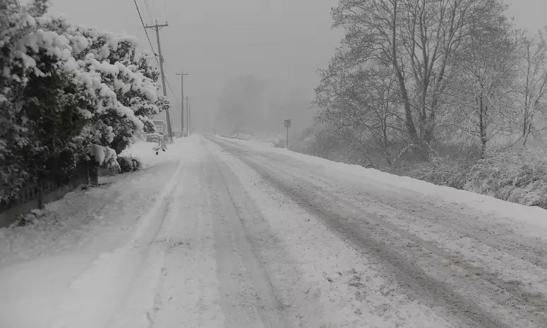 Движение ограничили на республиканских трассе в двух областях Казахстана