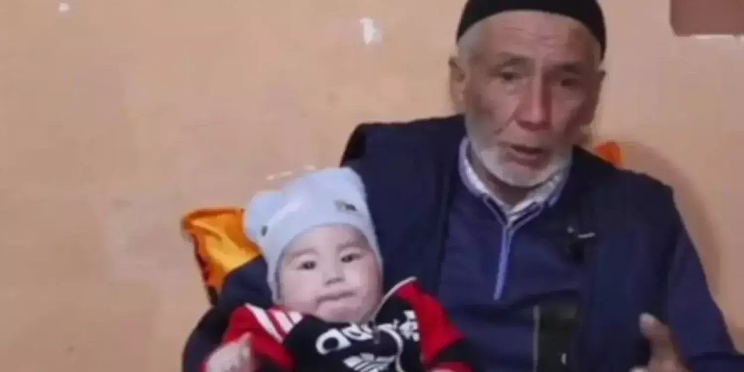 70 жастағы қария жеті қыздан кейін ұлды болды