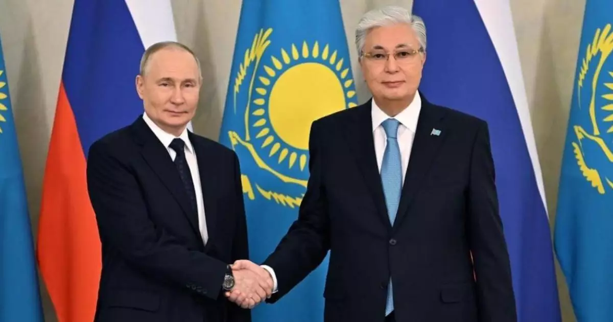  Тоқаев өзінің сұхбатында `Путин` деген сөзді 3 рет, `Ресей` деген сөзді 6 рет айтқан (ФОТО) 