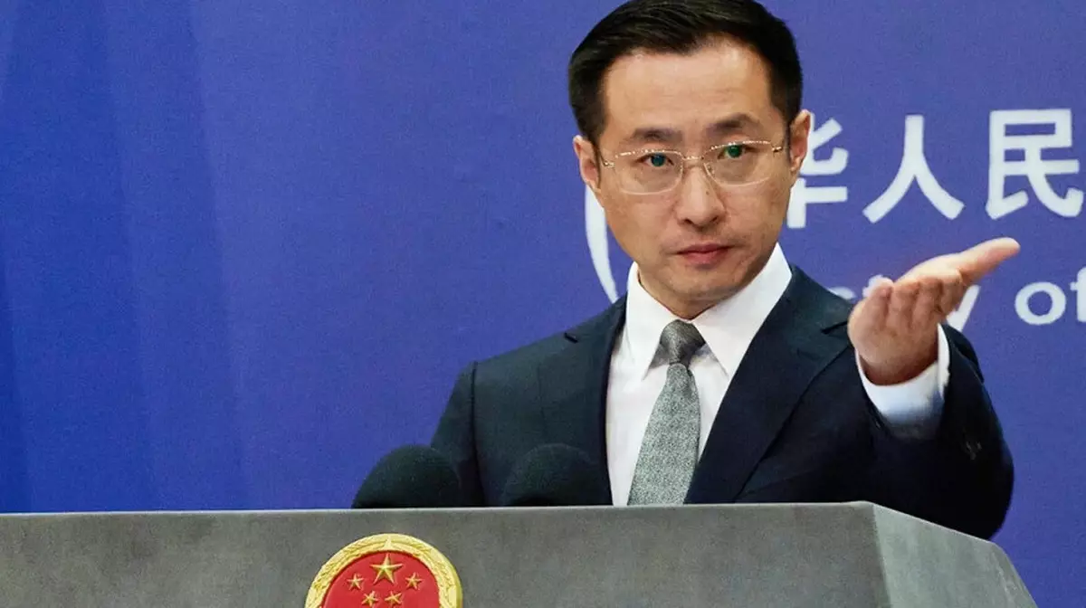 Китай потребовал от США немедленно освободить Мадуро и его жену