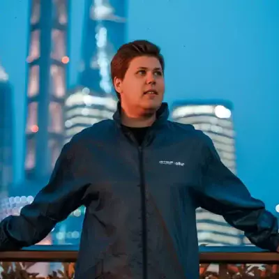 Павлодарец исполнил произведение Абая в Нью-Йорке