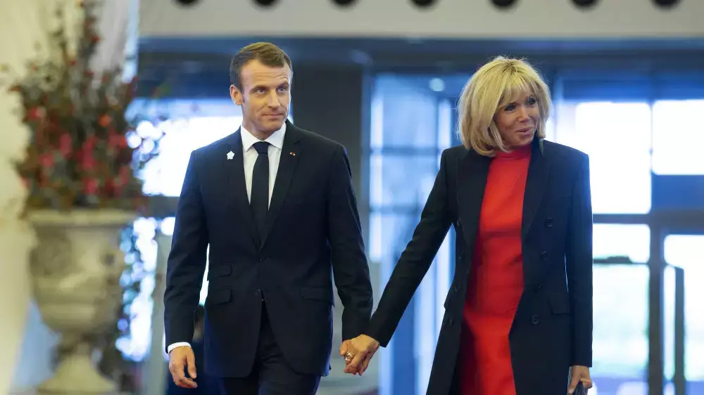 Суд в Париже вынес приговор оскорбившим жену Макрона